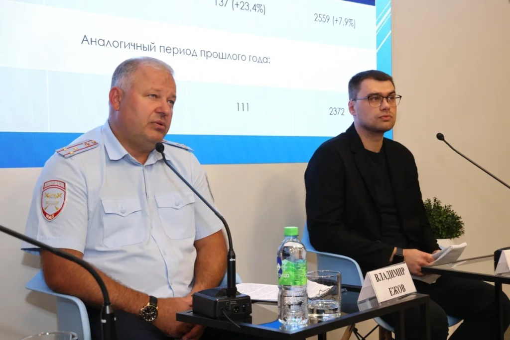 Пресс-конференция Сушин Ежов.jpg